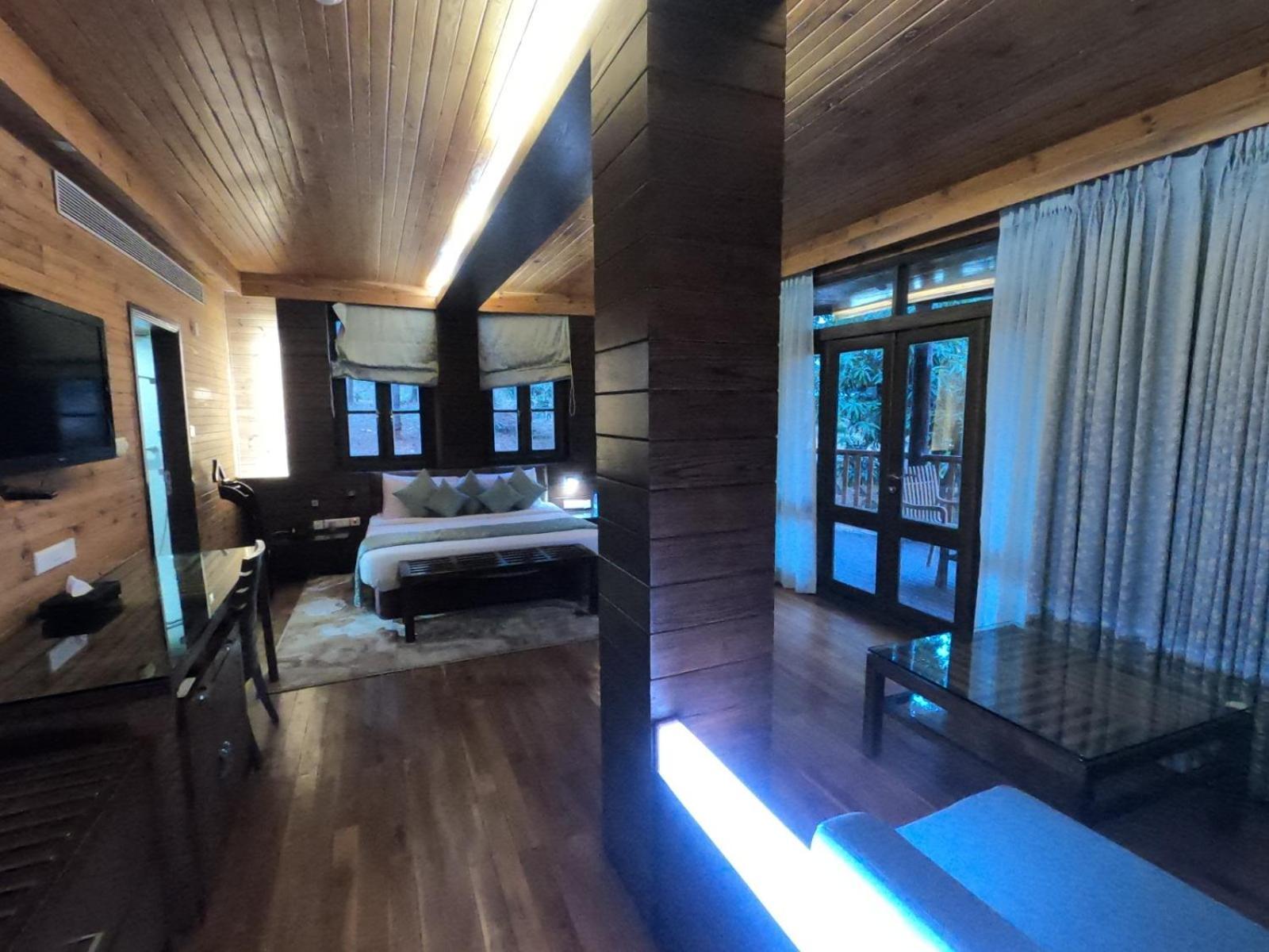 Aamby Valley City Лонавала Экстерьер фото A room at the hotel