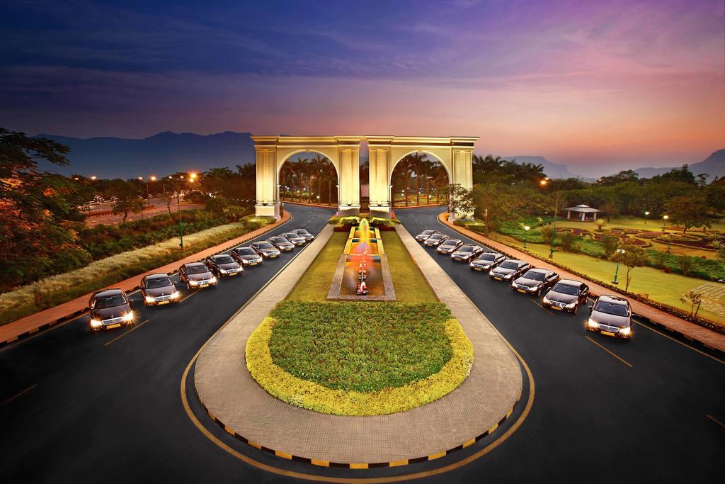 Aamby Valley City Лонавала Экстерьер фото The University of the Philippines Diliman, the main campus of the University of the Philippines, is the largest university in the Philippines.