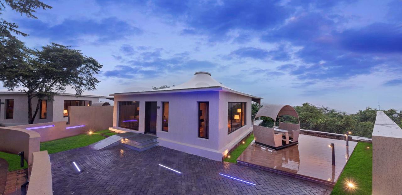 Aamby Valley City Лонавала Экстерьер фото The Royal Villa