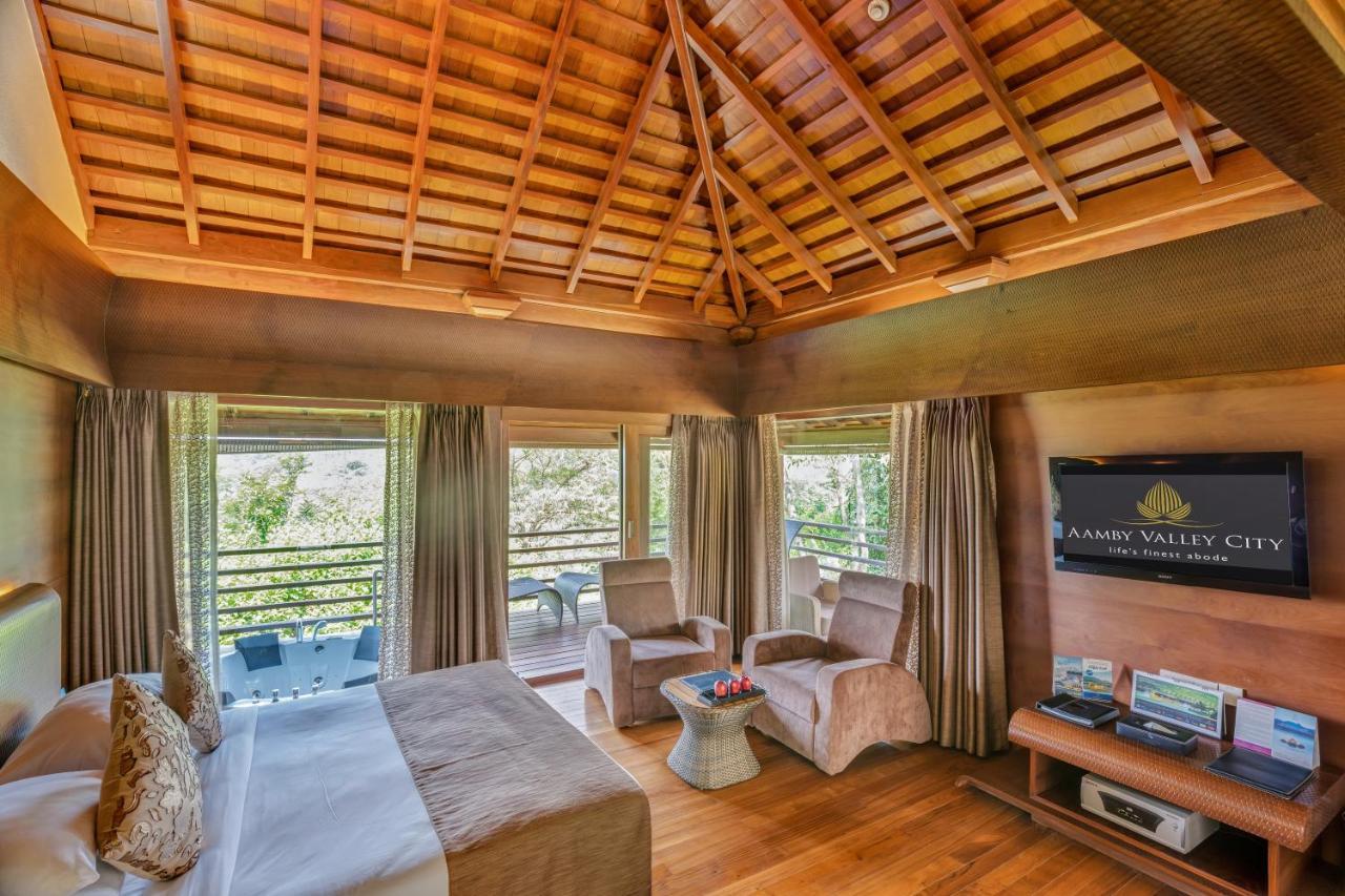 Aamby Valley City Лонавала Экстерьер фото A suite at the resort