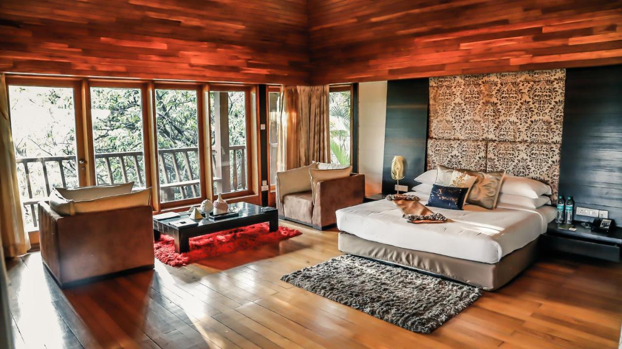Aamby Valley City Лонавала Экстерьер фото A bedroom at the Taj Bengal