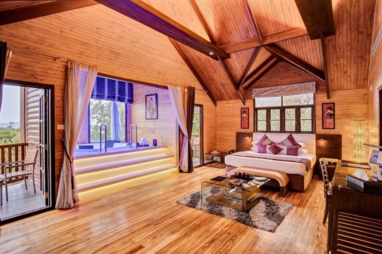 Aamby Valley City Лонавала Экстерьер фото